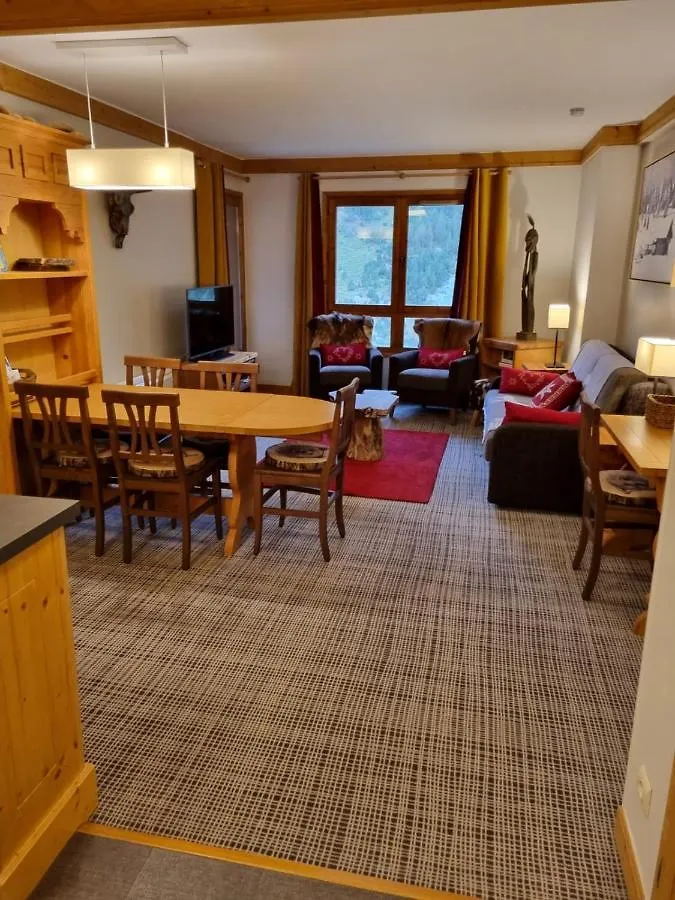 Apartment Arc 1950- Residence 5 Etoiles- Skis Au Pied, Piscine, Spa, Parking, Wifi Bourg-Saint-Maurice France